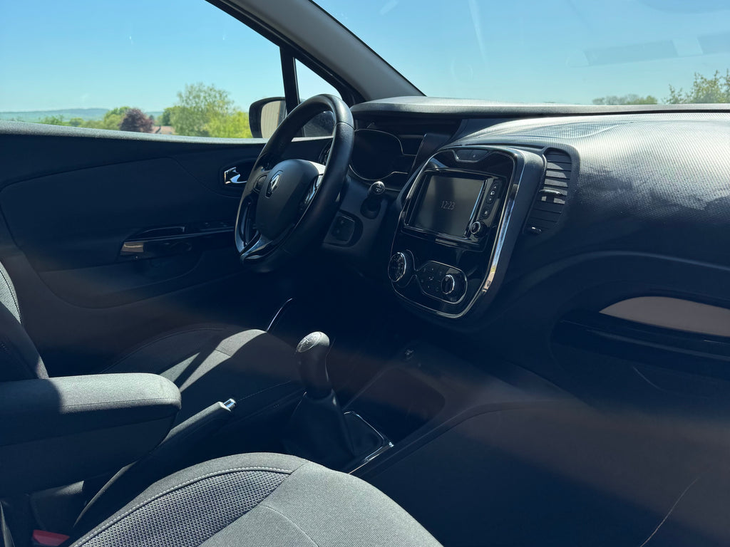 Renault Captur grise 1.5 dCi Energy Intense 4x4