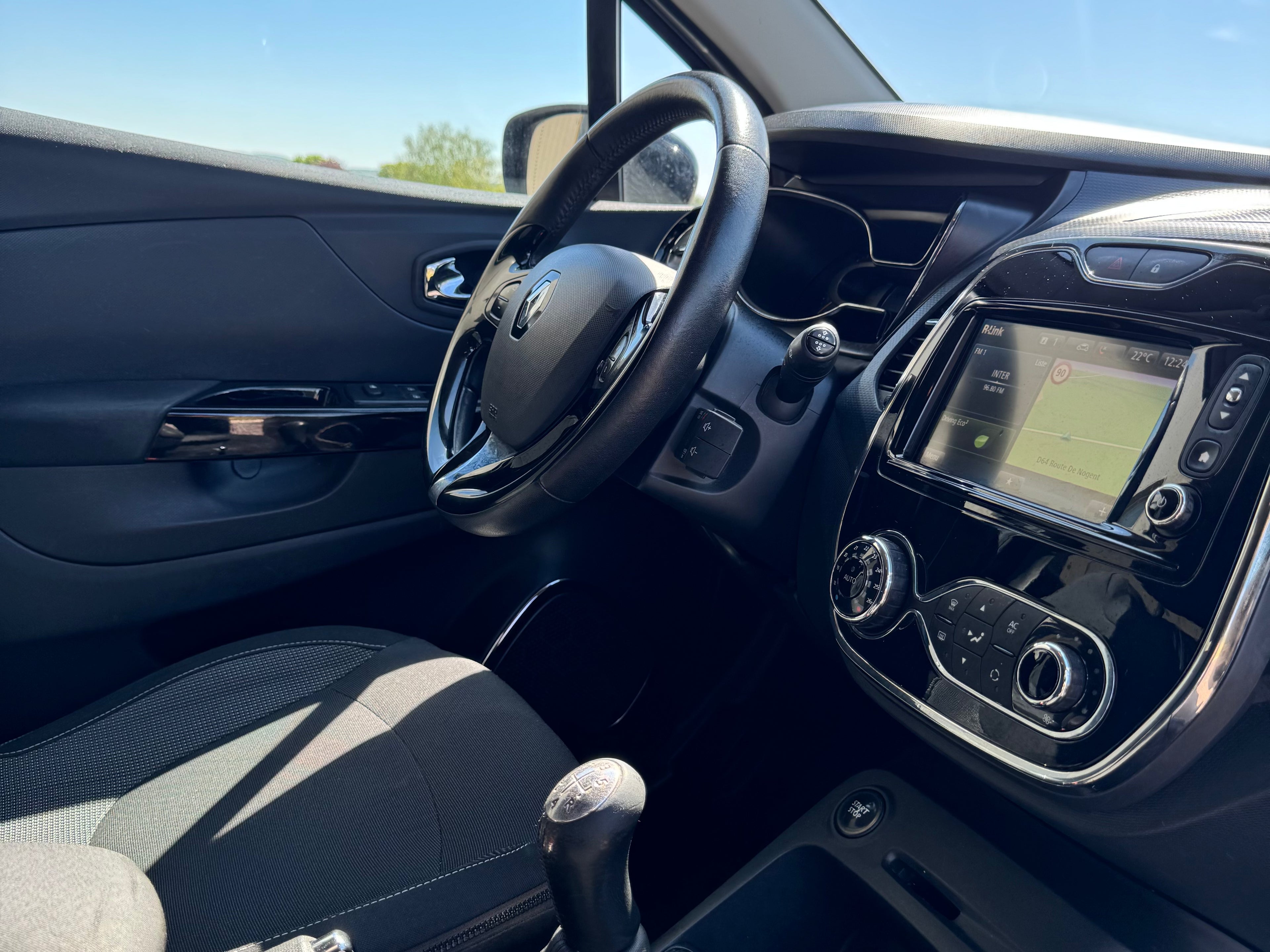 Renault Captur grise 1.5 dCi Energy Intense 4x4