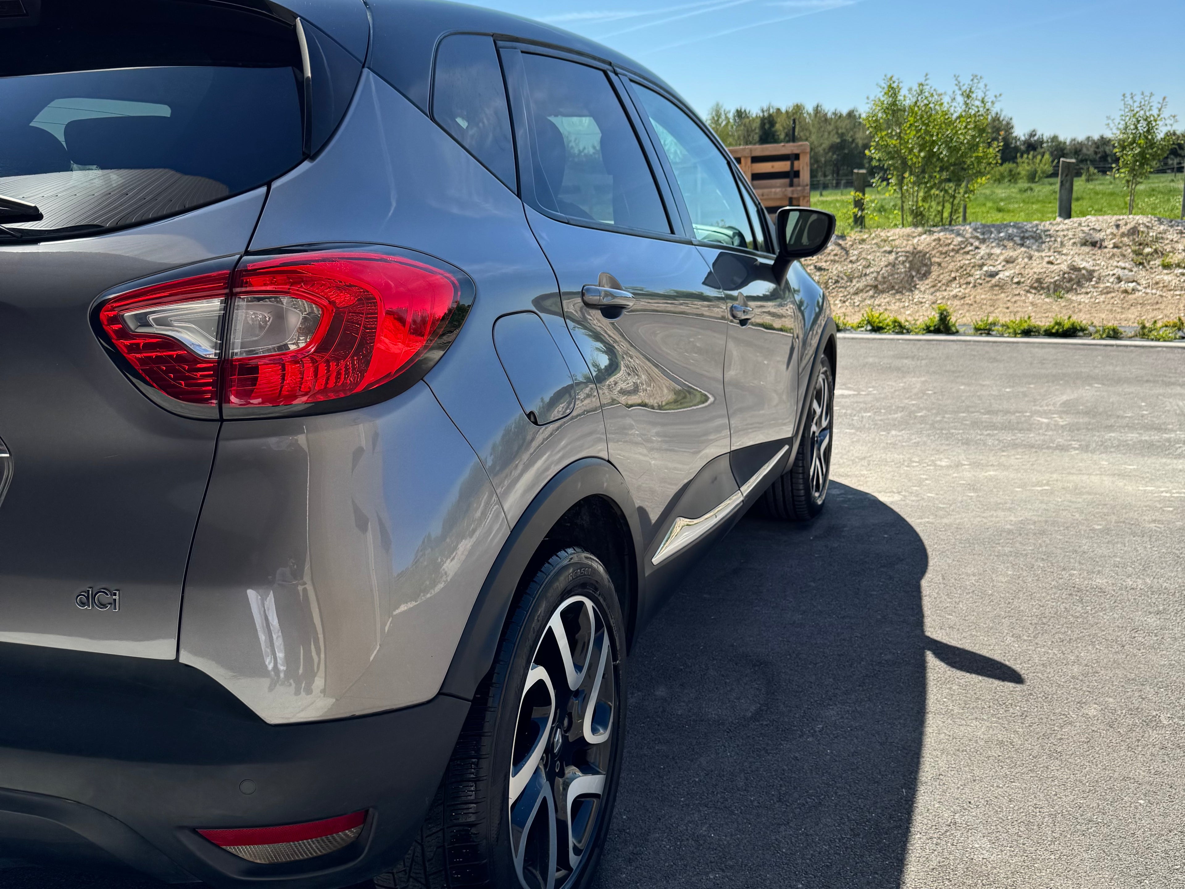 Renault Captur grise 1.5 dCi Energy Intense 4x4
