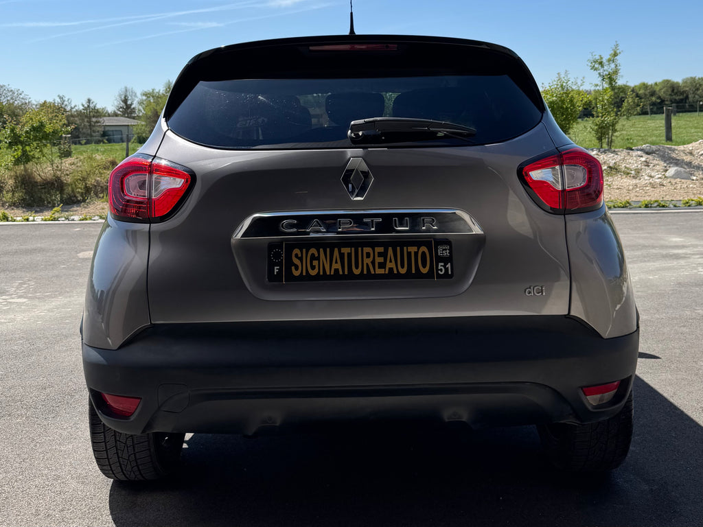 Renault Captur grise 1.5 dCi Energy Intense 4x4