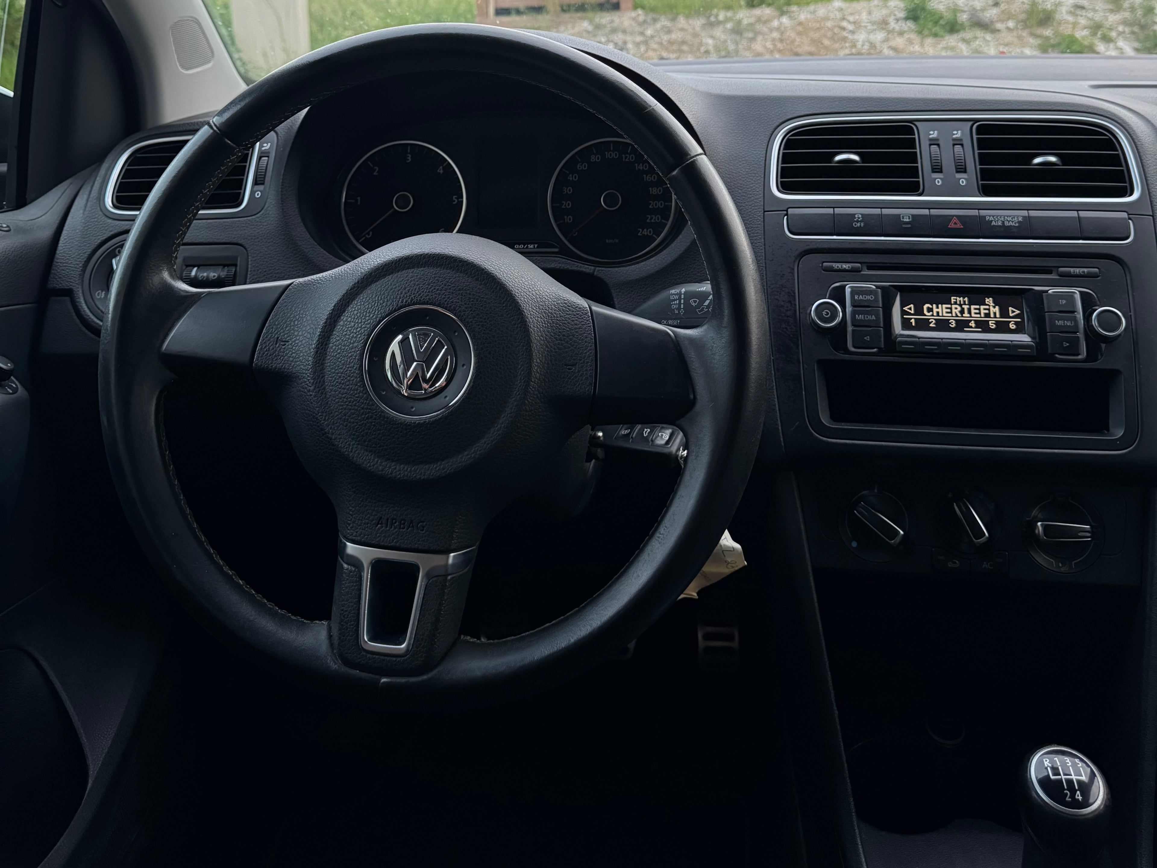VOLKSWAGEN POLO 1.6 TDI 90ch STYLE