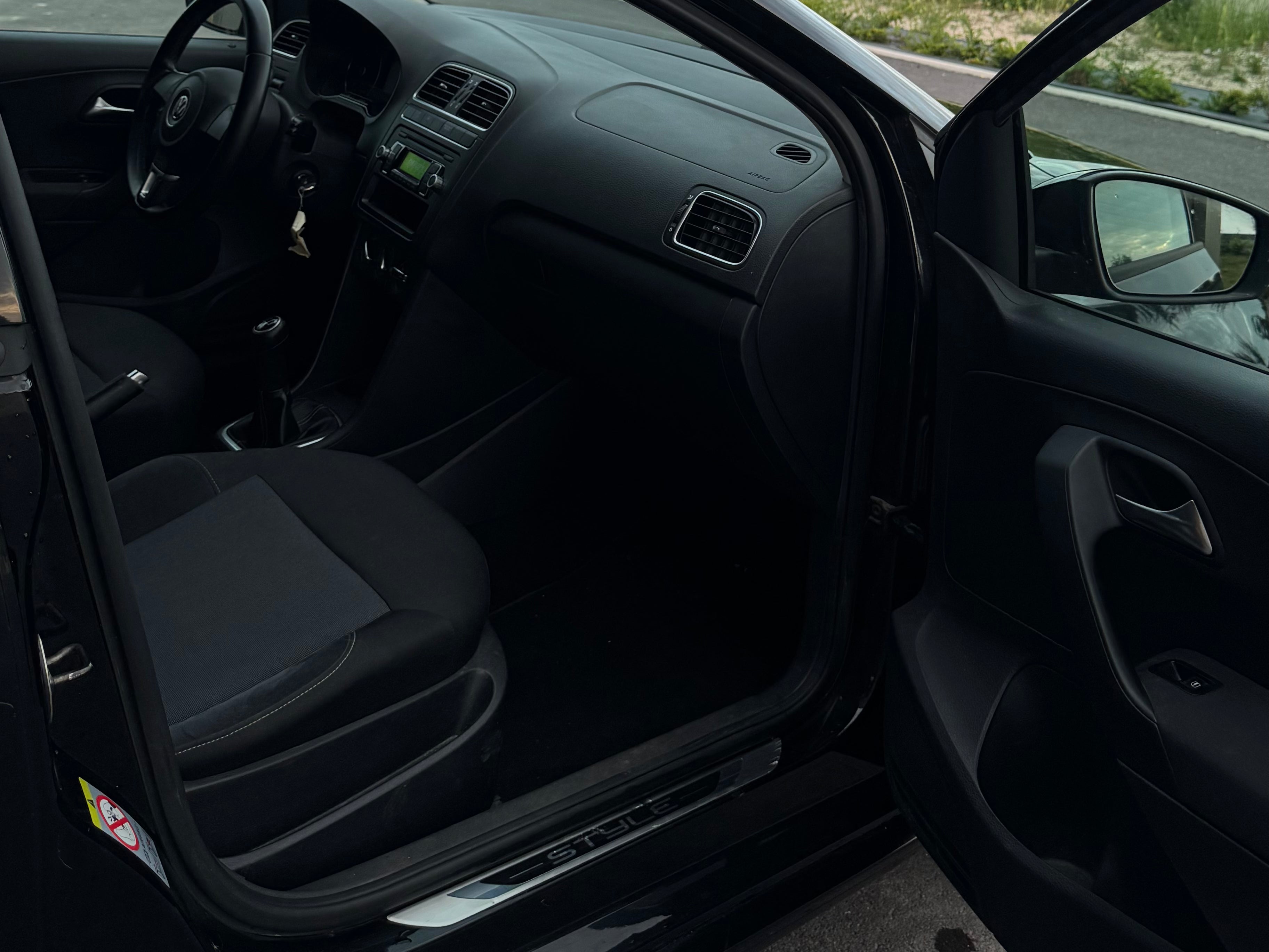 VOLKSWAGEN POLO 1.6 TDI 90ch STYLE